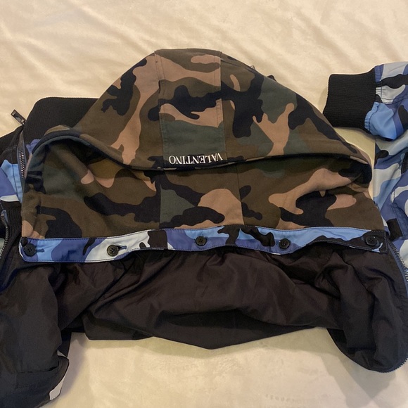 Valentino Bomber blue camouflage with removable hood - Picture 10 of 12